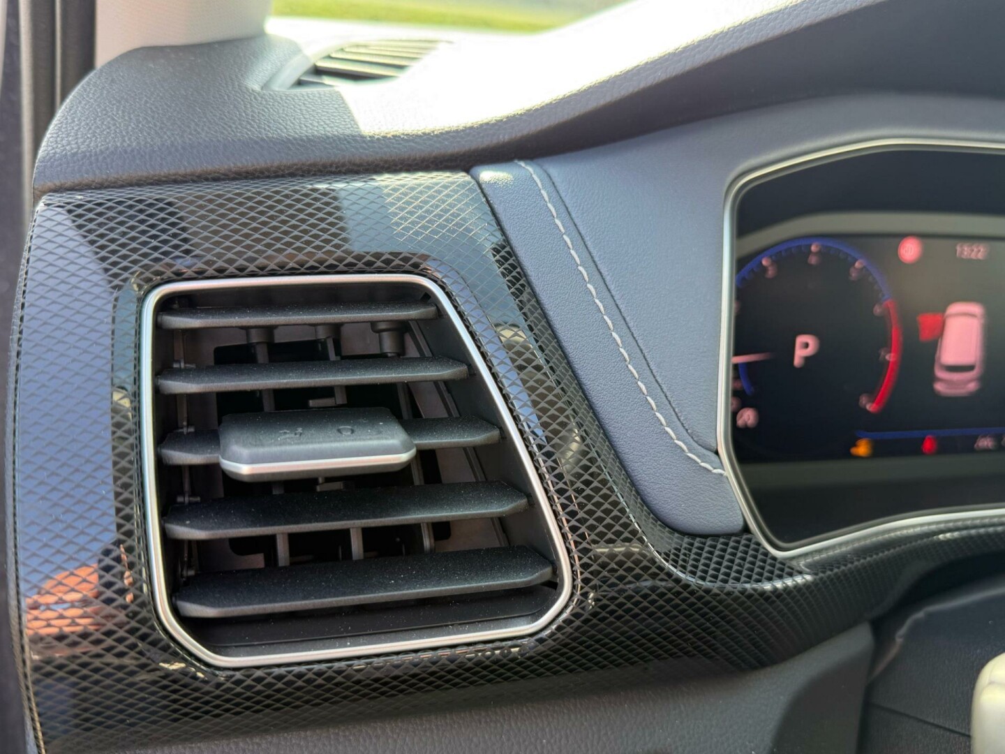 Volkswagen-T-Cross-24
